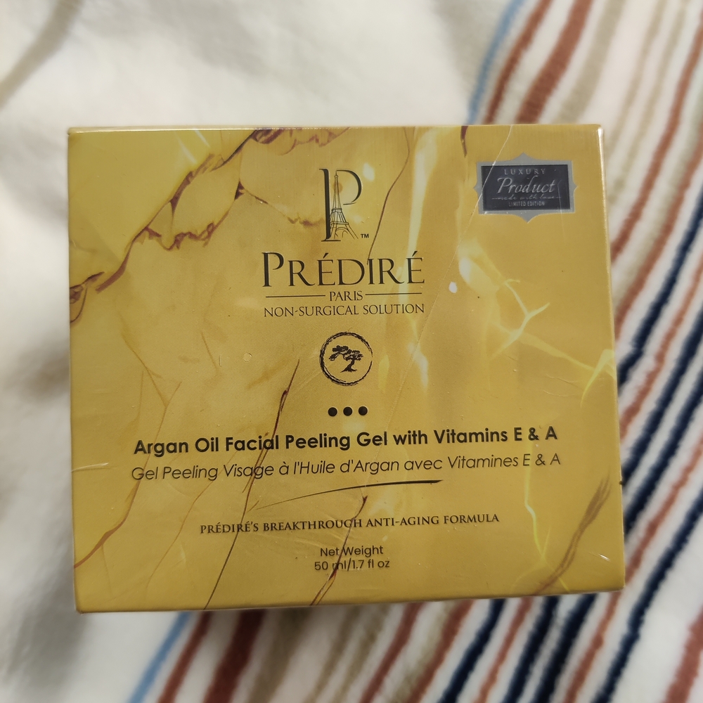 Prédiré Argan Oil Facial Peeling Gel with Vitamins E & A - Gold
